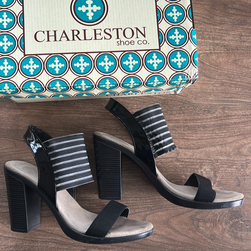 Charleston shoe company, Tribeca black mesh sandals, size 8 - Picture 3 of 9